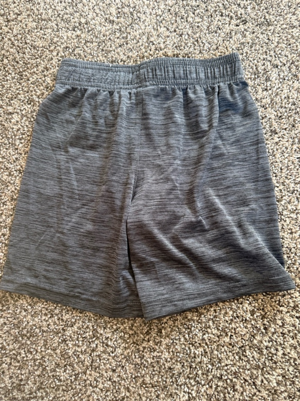 Under Armour Boys Heather Gray Athletic Shorts with Teal Logo Size 5 - Picture 3 of 3